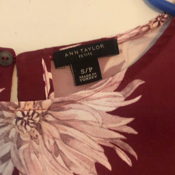 Maroon polyester top - Picture 2 of 3